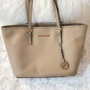 Michael Kors Camel purse